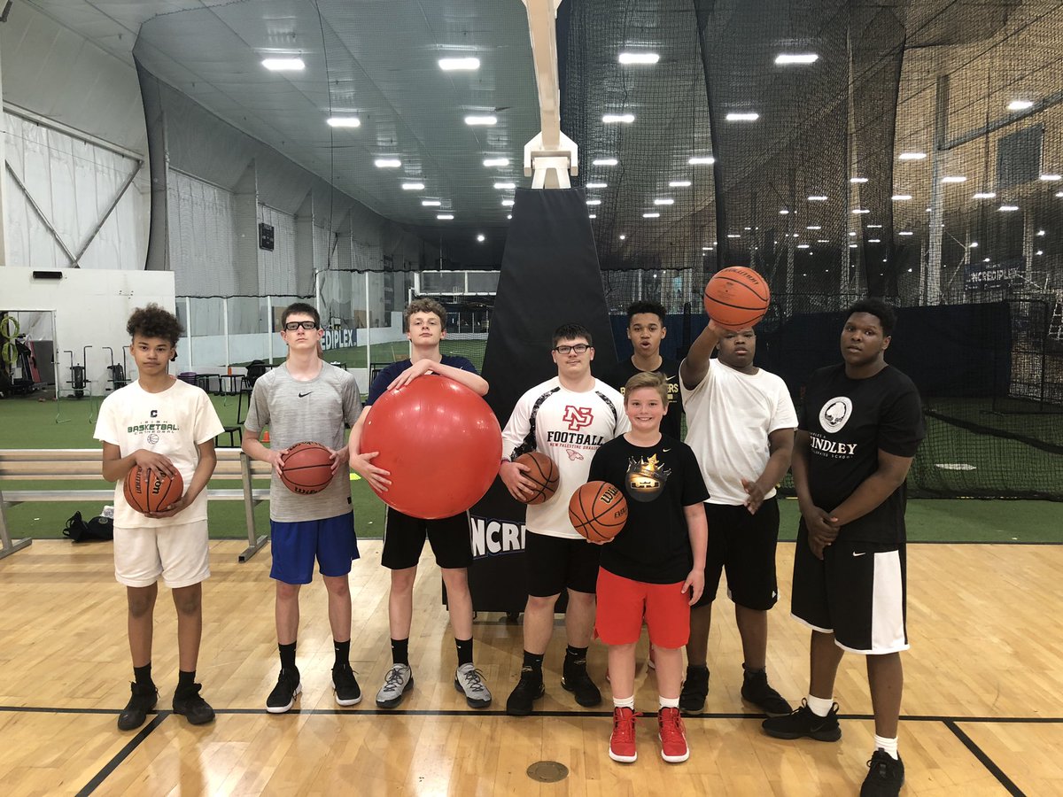 IndyNetsbball's tweet image. Thursday nights the bigs always put in Heavy work... Major shout out to the new members in the crew.  Evan 7th grade and Gabe 5th.... #bigfellas #lowpost #indynets #wegoingin