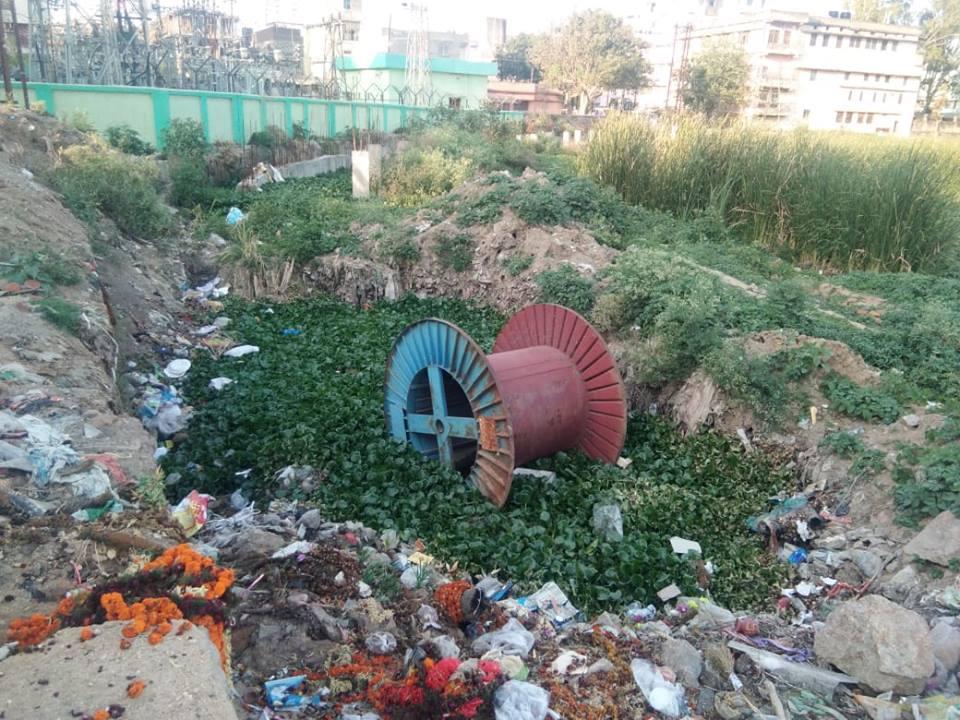 ravipshahi's tweet photo. RMC officials said conservation plan for BadaTalab was being drafted since 1980 but the plan has not been executed so far. In 2013, RMC drafted renovation&amp;beautification plan. RMC has decided to stop the draining of sewage water into the lake, said exe engg U S Ram. Telegraph2015 https://t.co/Jnx38PvtLj