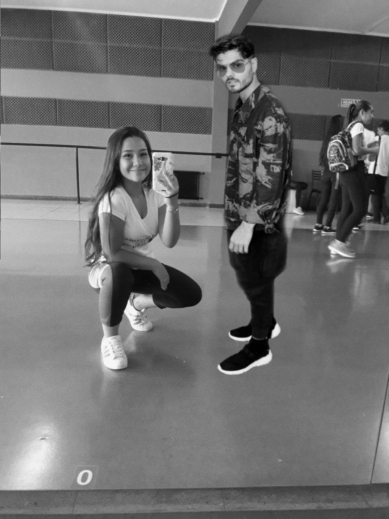 amcxcami's tweet photo. Me saqué una foto con Abraham genteeeeeee JAJAJAJAJAJAJJAJAJA https://t.co/CLqX43fsFZ
