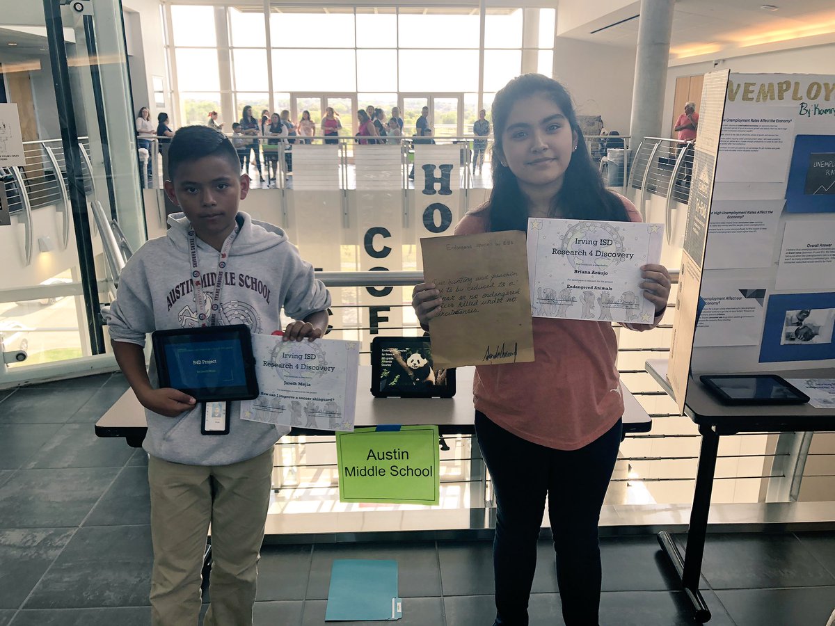 Miss_Freund's tweet photo. @Agourlay100 Miss Gourlay’s 6th graders dis an amazing job presenting at Singley this afternoon! #AMSPOWER @Austin_Broncos https://t.co/EB8RYeUId2