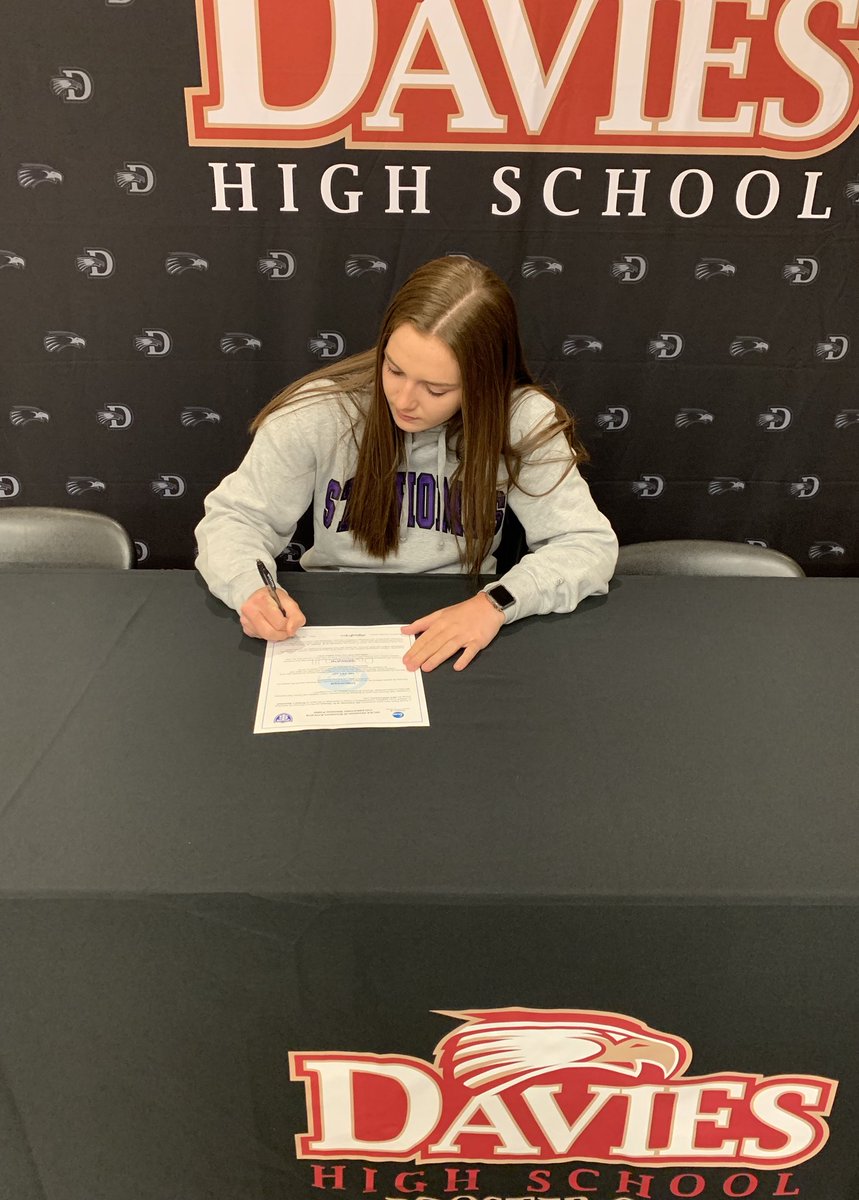 PaperAlyssa's tweet image. Excited to announce my commitment to play basketball and continue my education at the University of St. Thomas! Thank you to everyone who’s helped me along the way!