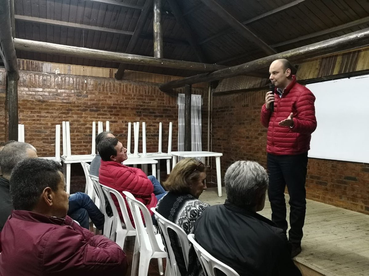 HoracioJSerpa's tweet photo. Facatativá sufre actualmente un crecimiento desbordado en el sector inmobiliario. Proporcionalmente al crecimiento, aumentan vertiginosamente los problemas de movilidad, seguridad, abastecimiento y atención social. Urge integración regional.
#PorLaGente https://t.co/Inz6cMQu5K