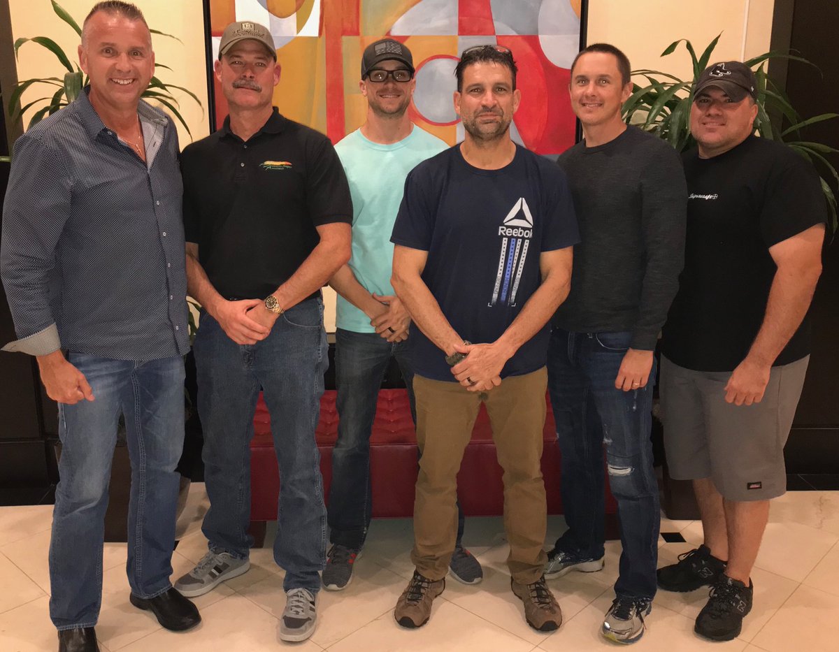 ChiefPGrohowski's tweet photo. Stopped up in St Pete tonight to wish my PSL SWAT Sniper brothers well at Snipercraft. Take home the trophy’s again boys! Saw some old friends/ tough competitors from the DEA too. #SWAT4LIFE https://t.co/NEKsMnQkvU