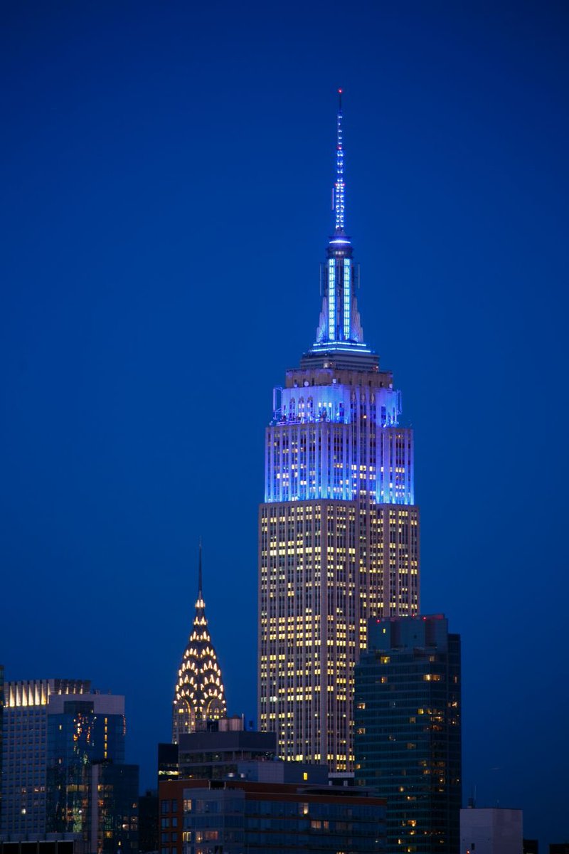Tonight the #EmpireStateBuilding is lit in Blue in honor of #NYCAndCO, a marketing org dedicated to #NYC that provides resources for its legions of visitors & tourists and #GlobalMeetingsIndustryDay which brings industry leaders  together #GMID19 #PCMA @EmpireStateBldg @nycgo