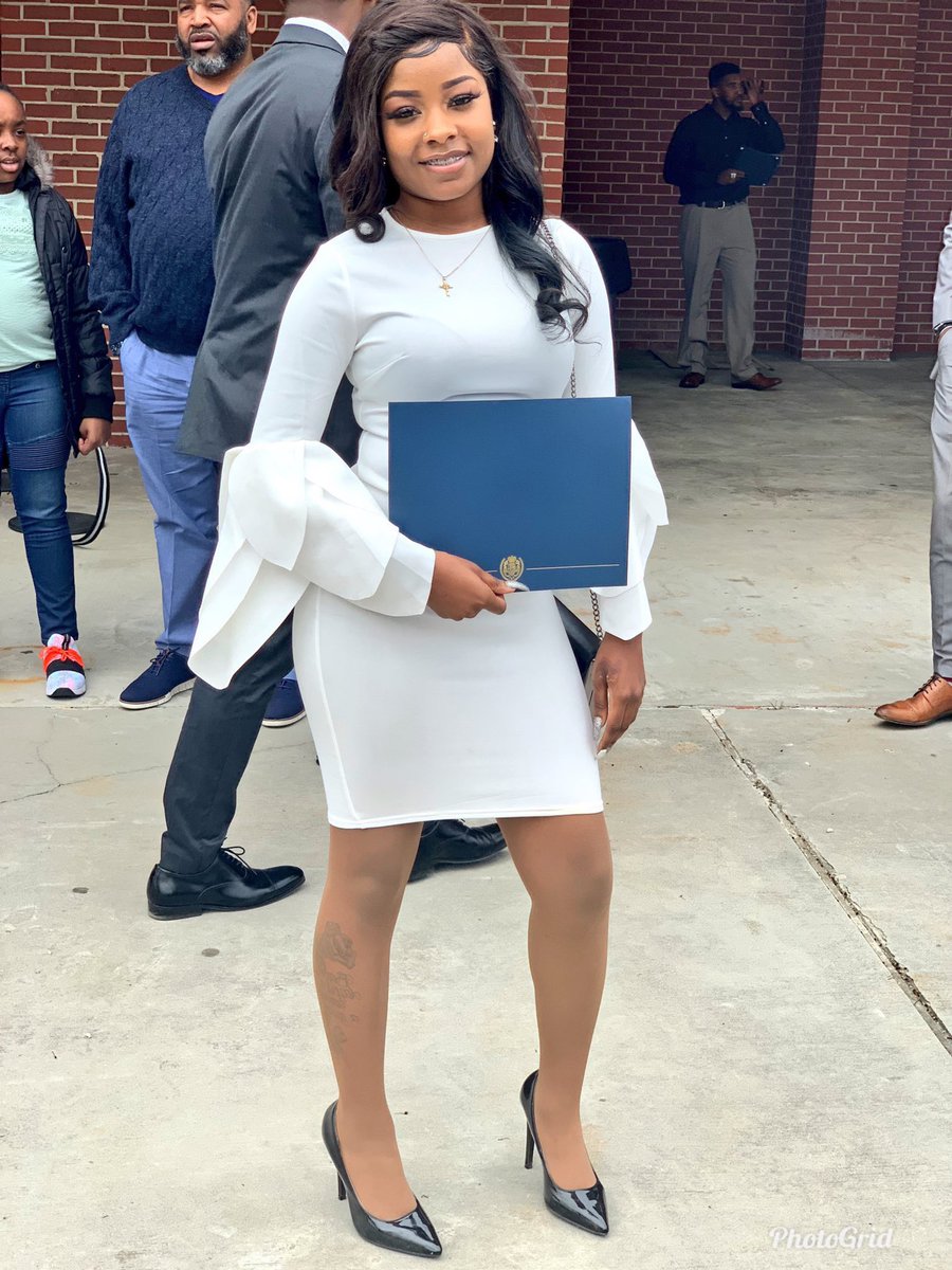 GettEm_Layy's tweet photo. Honor Convocation 3yrs In A Row📚 #AAMU #AAMU20 #Brains&amp;Beauty https://t.co/MMTzQK3Al5