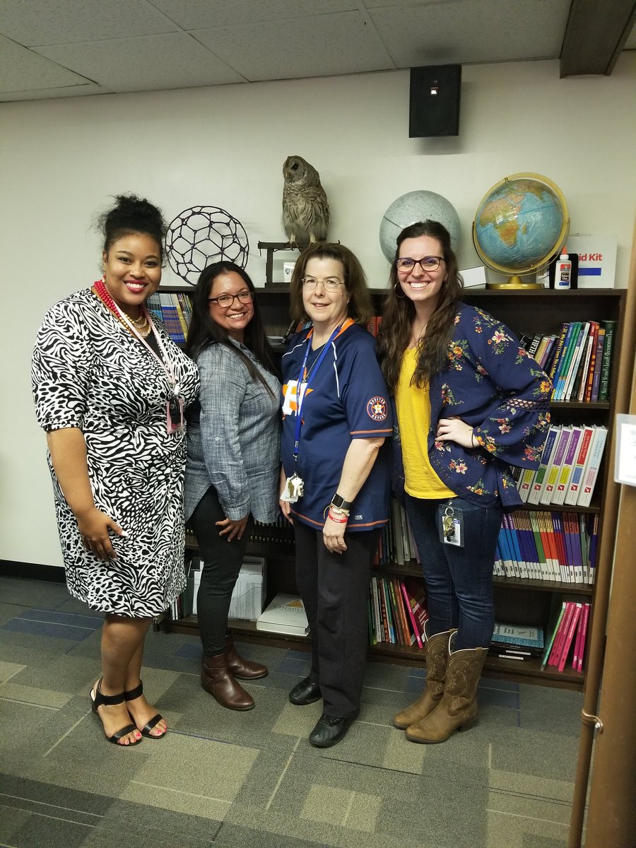 And just like that, it's over 😭 #REMSL was such an amazing opportunity! I am so blessed to have been accepted to participate this year! Thank you for everything <a href="/RiceU_STEM/">R-STEM</a> <a href="/WEinKaty/">🌟Wolfe Elementary</a> @MsGarcia2ndWE!! <a href="/Normateachesnac/">Norma Nieto</a> @MrsShields6