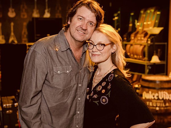 BrauntexTheatre's tweet photo. SHOW ANNOUNCEMENT!
Kelly Willis with special guest Bruce Robison
June 29, 2019 - 7:30PM
Tickets on sale 10AM Wednesday, April 10
@KellyWRobison @brucerobison #BrauntexTheatre #BehindTheMarquee #KellyWIllis #BruceRobison #DiscoverTheWunder https://t.co/WGnlcQuKz0