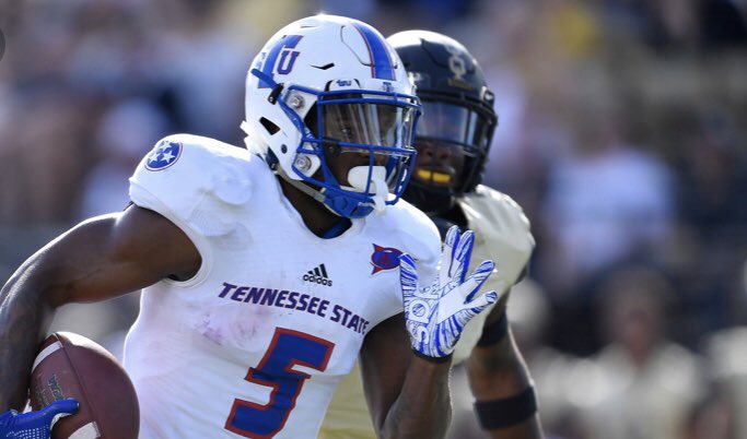 cvsh_3's tweet photo. Truly blessed to say that I received an offer from Tennessee state university 🔵🐅 https://t.co/pfyVKdrlVO