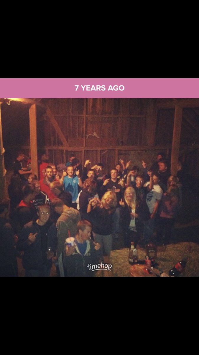 DaRealMurphy40's tweet photo. Kids nowadays have no clue.. #F4FL #TheBarn https://t.co/efmeGBHWx3