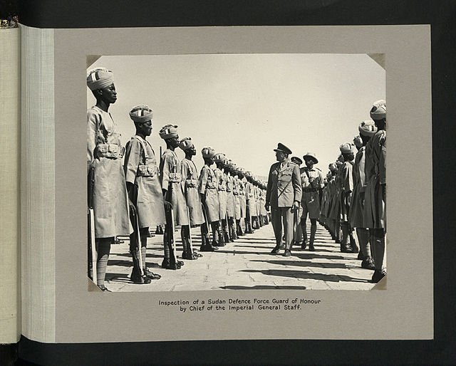SudaneseCulture's tweet photo. Inspection of a Sudan Defence Force Guard of Honour || The National Archives UK 

#SudaneseCulture https://t.co/2Pg6BydZD0
