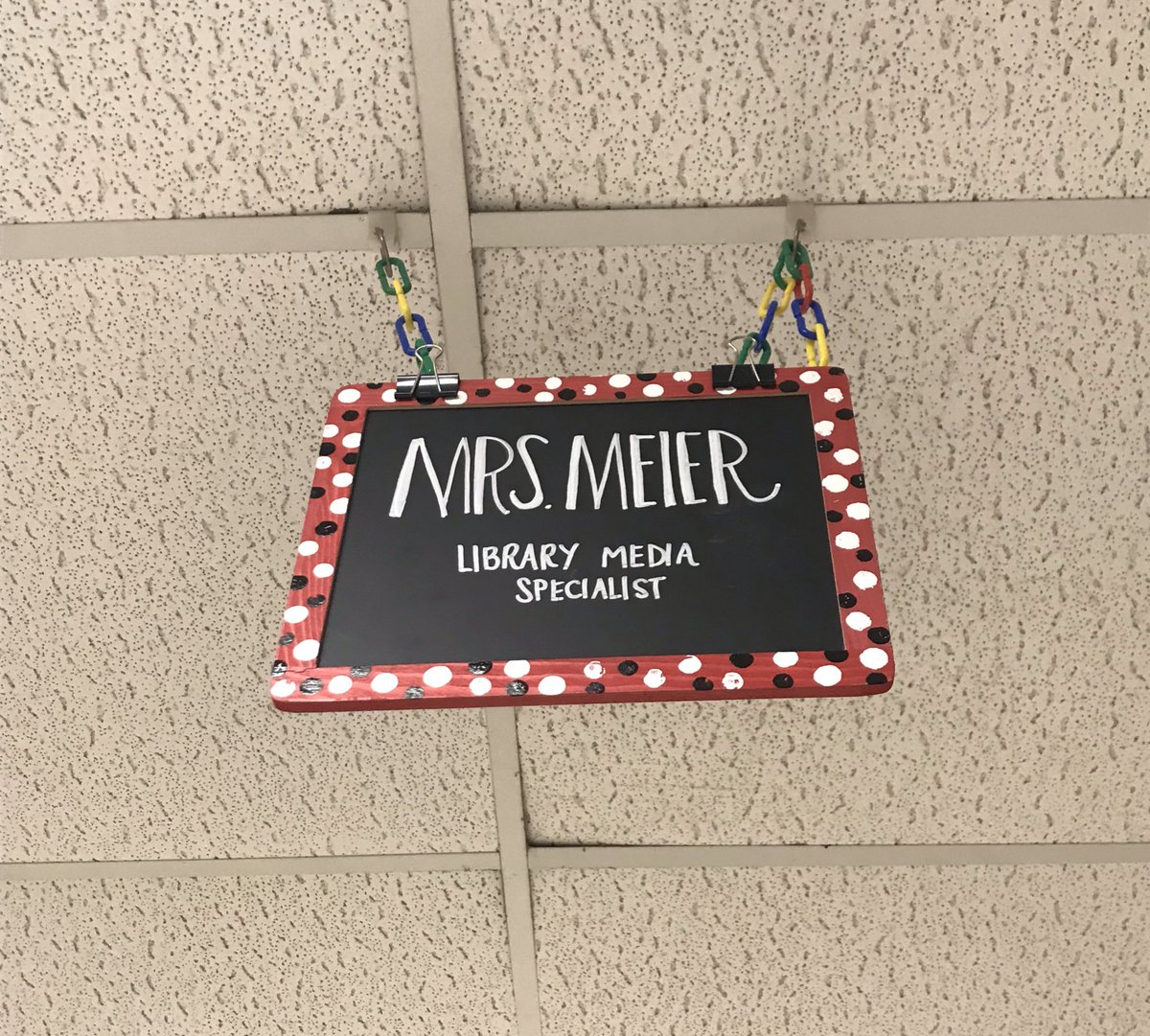 librarianlaceym's tweet photo. Happy Librarians Day to all the wonderful librarians I know and admire, especially @readingvan, @BrightLibrarian and all the hard-working Libs In the SJSD! #hosealibrary #sjsdlibraries @sjsdlibraries @hoseahawks https://t.co/3yN9ncQwau