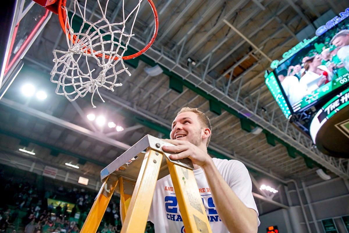 HerdMBB's tweet photo. WHAT. A. NIGHT! 🏆🏀🤘

#CITChamps #BringOnTheHerd https://t.co/jzSN1UxwUH