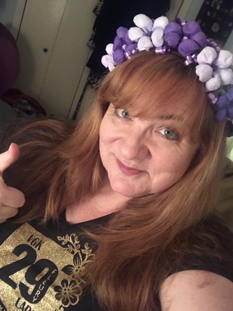 CLSRoach's tweet photo. @TheGildedJester @GoldenKnights Your #RazorKnight is representing @GoldenKnights! Thanks, @TheGildedJester for #FlowerTheFortress and for being our GJ! ππ€β€οΈ https://t.co/ehEBY8c3M9