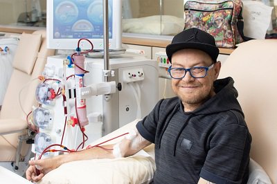 Lee says the new renal dialysis centre is 'perfect'. The new unit - which is is at Lewisham Hospital and run with partners Diaverum - has increased the number of dialysis stations from 15 to 20 😌👉 bit.ly/Newdialysiscen…