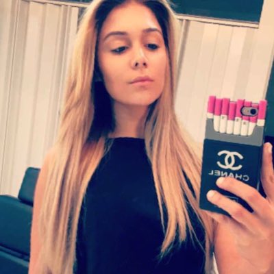 Decrole's tweet photo. #NouvellePhotoDeProfil https://t.co/zDSEiQyfjX