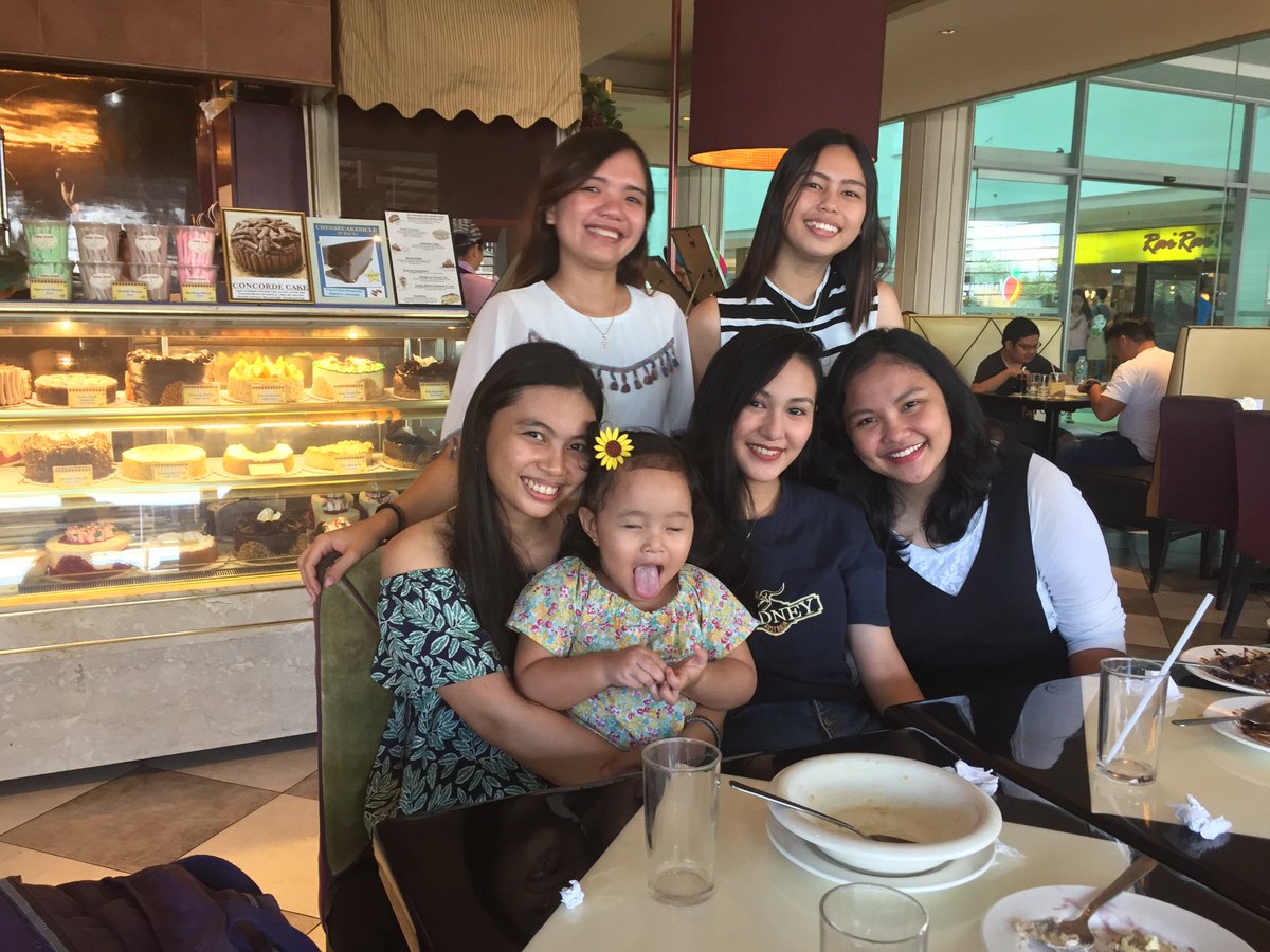 chamchammxx's tweet photo. Opened twitter for this hehe HAPPIEST BIRTHDAY V!!!!!! LOVE YOUUUUU #MJis<3 https://t.co/iWOgtW961k