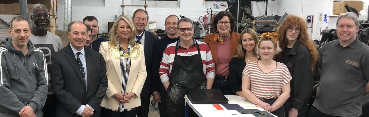 It was an absolute pleasure showing the #lordmayorofwestminster and her consort around our print workshop and bookbindery this week!
.
.
.
#specialvisit #vip #factorytour #bespokestationery #bookbinding #printing #welcometoourworld #wearethemakers https://t.co/pQBSubRgyM