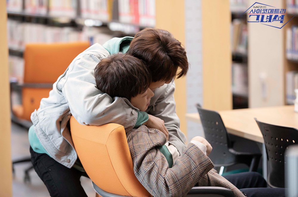 D3X4JfEU0AEciSl.jpg:orig