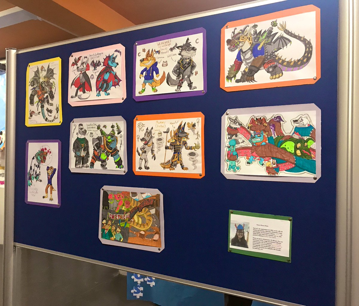 anita_8008's tweet photo. Hoy @ProTGD está en el IES Europa de @AytoMostoles para hacer un taller con alumn@s de Bachillerato y en el pasillo me encuentro con estas obras de arte de nuestra amiga Nora. Vaya artistaza tienes en casa @raulrgil https://t.co/1c2pwd5Qss
