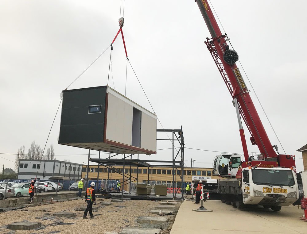 WernickGroup's tweet photo. More progress at Wernick HQ, with the arrival of these #Swiftplan modules. Our latest video gives a sneak preview of how the building will look once complete -
https://t.co/9LQ5eLRn3I #investment #wickford https://t.co/JM0RgdSwIb