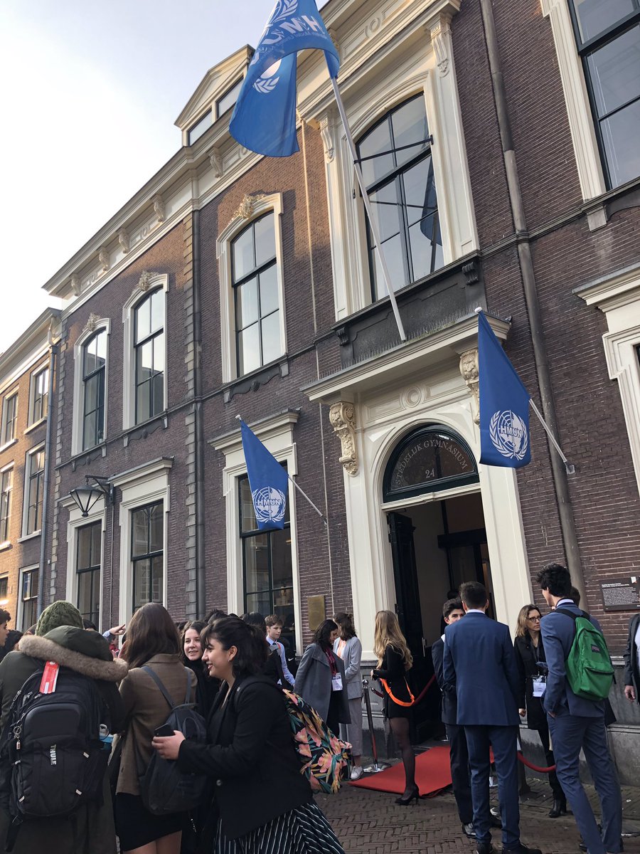 LaMirandaSchool's tweet photo. Ready to start HMUN #HMUN2019 #LaMirandaMUN #amazingdelegates https://t.co/BLIa97lHlX