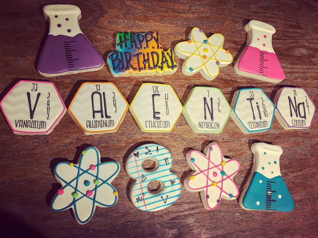 ProjectMc2UK's tweet photo. Adrienne approves of these sweet treats... our favourite type of chemistry! 👩‍🔬

📷 : @sweetsassycookies https://t.co/4JwNDpd6JF