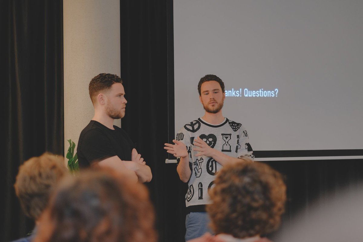 Amsterdam_CM's tweet image. Pics from our #CMsymmetry event with Guido &amp;amp; Vincent de Boer are now online! 

You might be on them, actually. Or, maybe it's your identical twin... 😄Either way, check out the album here ➡ bit.ly/2WO2mUA

📸 @Rudenko_Photo