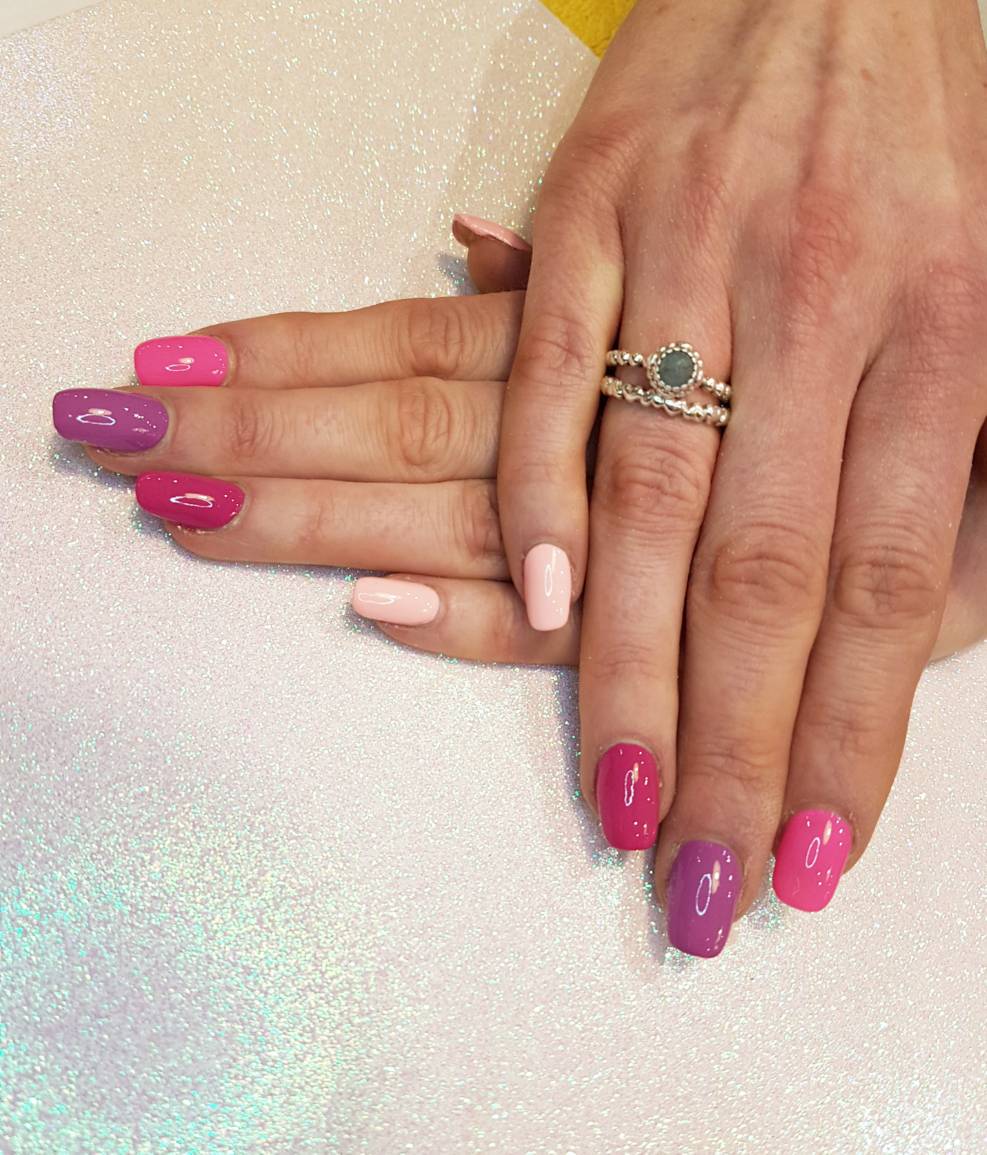 Back at it again with the 'different colour on every nail' trend. 💅

We always encourage you to be this extra 🦄