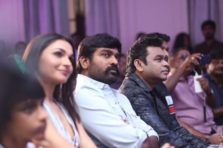 cinibytz's tweet photo. Here the today's grand event at Chennai!!! 
#AvengersEndgame tamil voice announcement marvel anthem  launch

#ARMurugadoss dialogues..  #VijaySethupathi voice for Tony Starc
( Iron Man ) Tamil Version of #AvengersEndgame 🔥🔥
#avengers #endgame #trailer #release @vas_v9 https://t.co/9NGN6D7VZ6