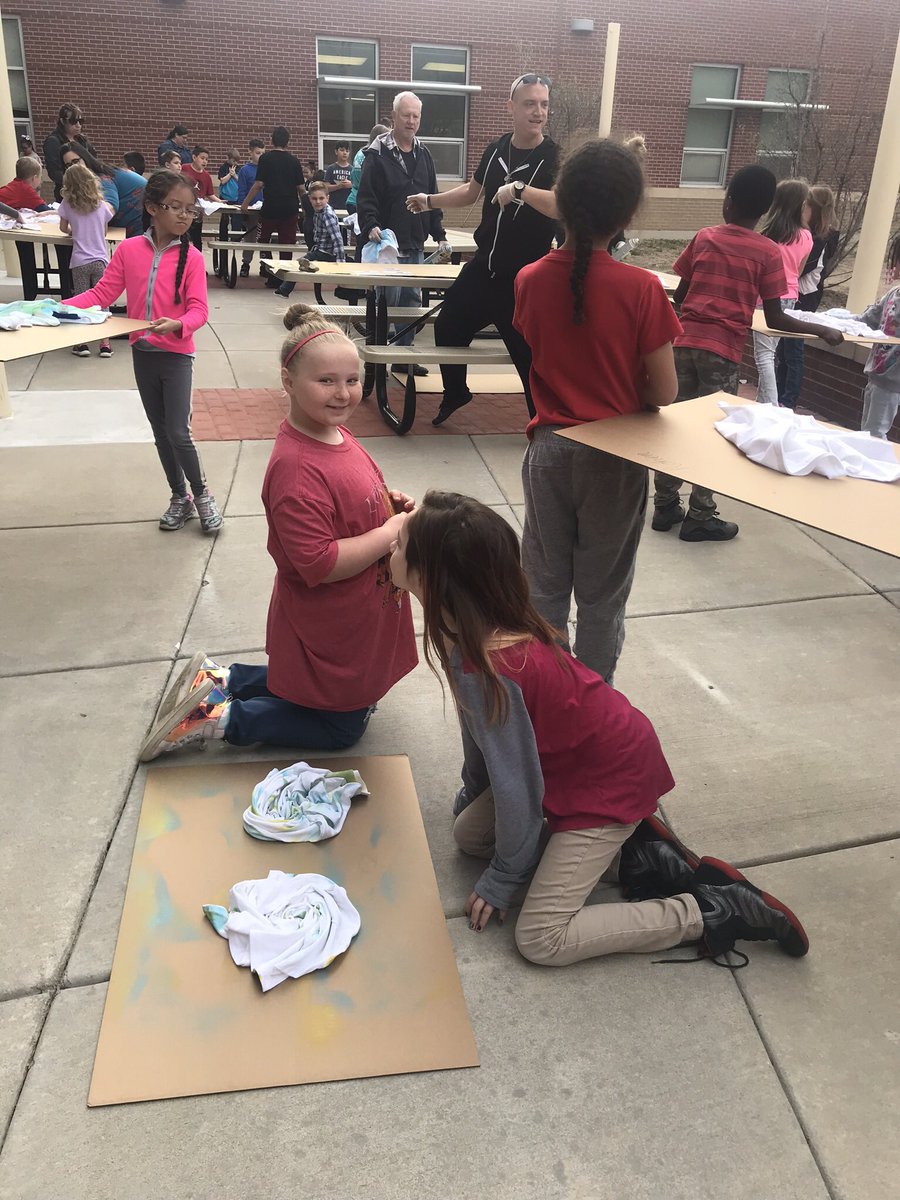 EndersLeaders's tweet photo. Thank you parents and grandparents for helping create our Family Group t-shirts. #WPSProud https://t.co/V5Ih3mpuhB