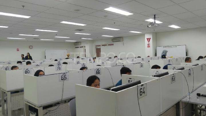 Calin Mahasiswa Makin Rumit Masuk Kuliah, Mengapa? peristiwaonline.wordpress.com/2019/04/05/cal…