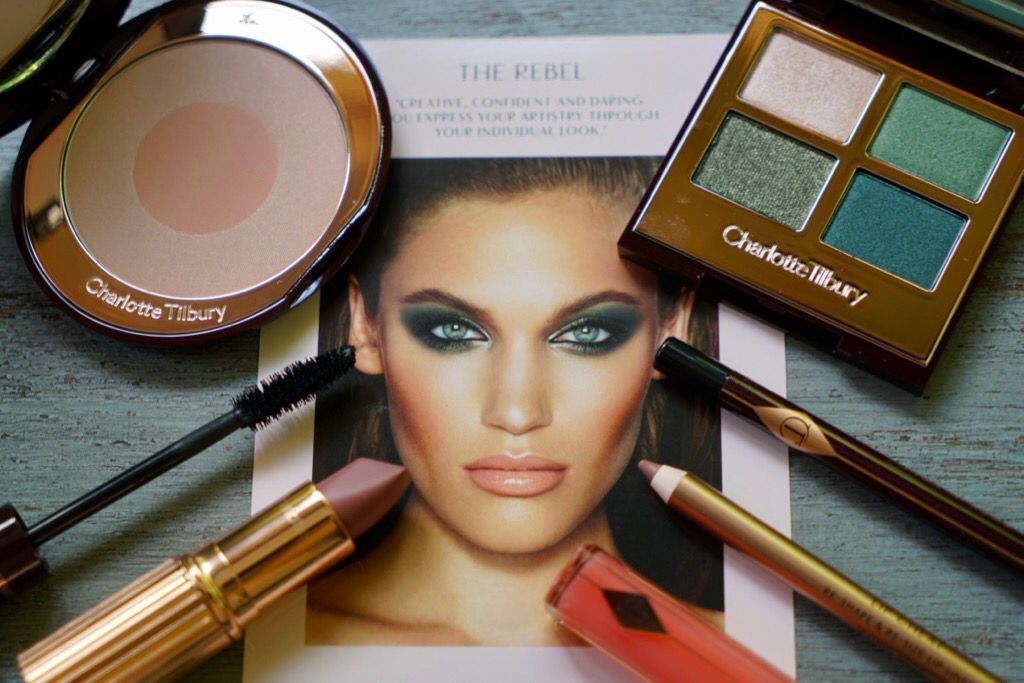 Charlotte Tilbury rebel makeup on a 50 year old face buff.ly/2KBVoMK #Ad it’s never too late to be bold &amp; beautiful - how about this weekend with this stunning Charlotte Tilbury makeup set! #Over50 <a href="/CTilburyMakeup/">Charlotte Tilbury Beauty</a> #beautyblog #makeup #beautytips #Over50beauty #BeBold