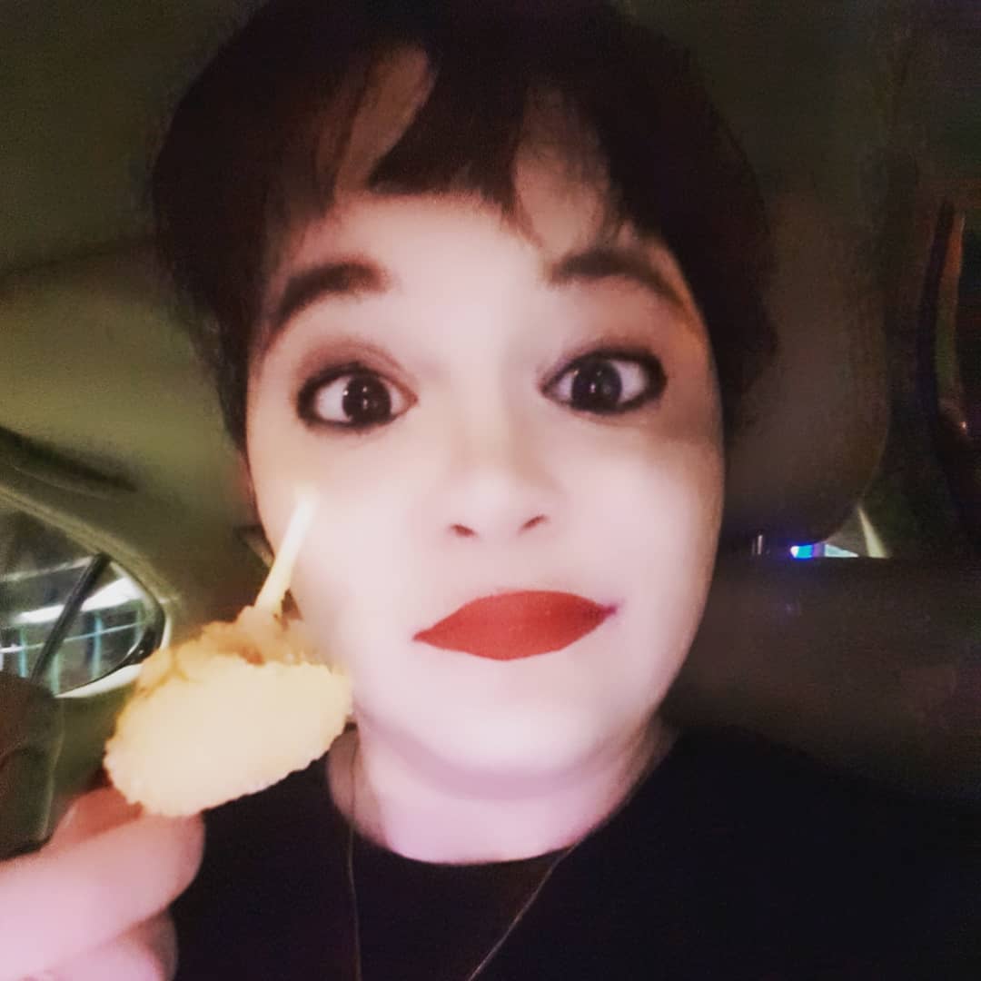 TinyBoxTink's tweet image. Welp my diet went out the window today. These #LemonCakePops at #Starbucks are actually really good. #fatkidproblems #foodporn #ommnomm