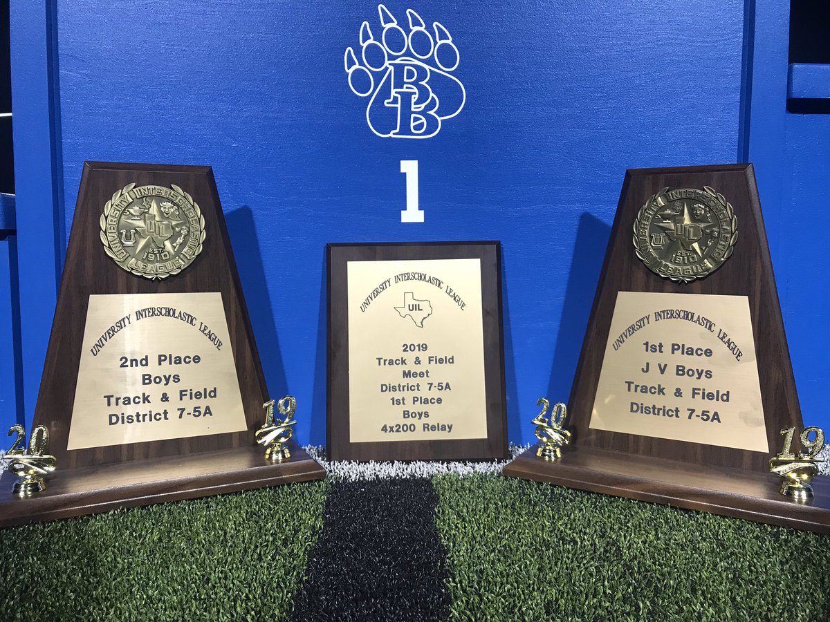 RP24TX's tweet photo. Update from the Westside:
Varsity Boys - 2nd Overall 🥈
Junior Varsity Boys - 1st Overall District Champs🥇
Junior Varsity Girls - 1st Overall District Champs 🥇
On to Area Meet
#BrewerTrack #Brewerboyz https://t.co/UcWAyxCef2