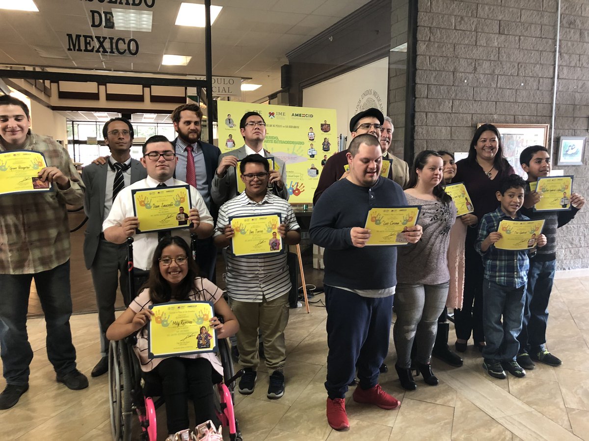 Isamonga's tweet image. Primera exposición de arte en el consulado de México,  de muchas que vendrán ❤️❤️❤️👍🏼👍🏼👍🏼