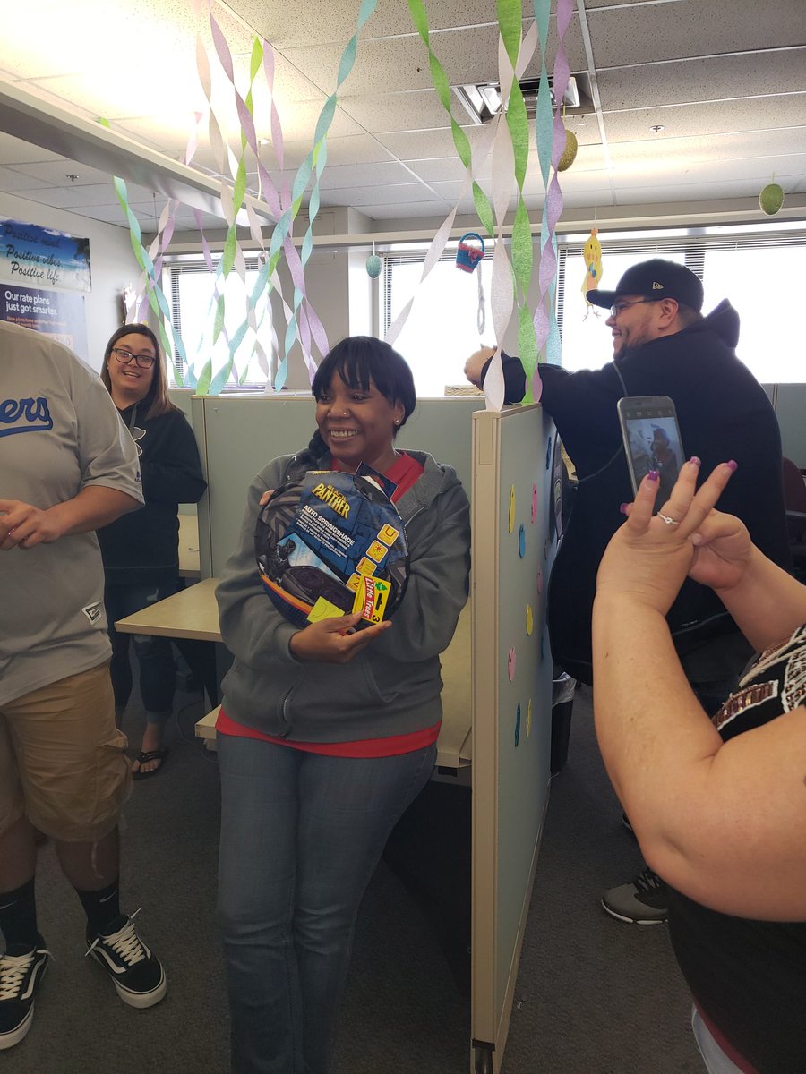WendyBird_78's tweet photo. Eggtastic day at Metro today! I need to get @LuceroTrish some bunny ears! #PuebloProud #PurpeLife #EGGtastic @LuceroTrish @Mikestraveling @Josie_MPCS @Greg_MPCS https://t.co/JVUdsxBzBn