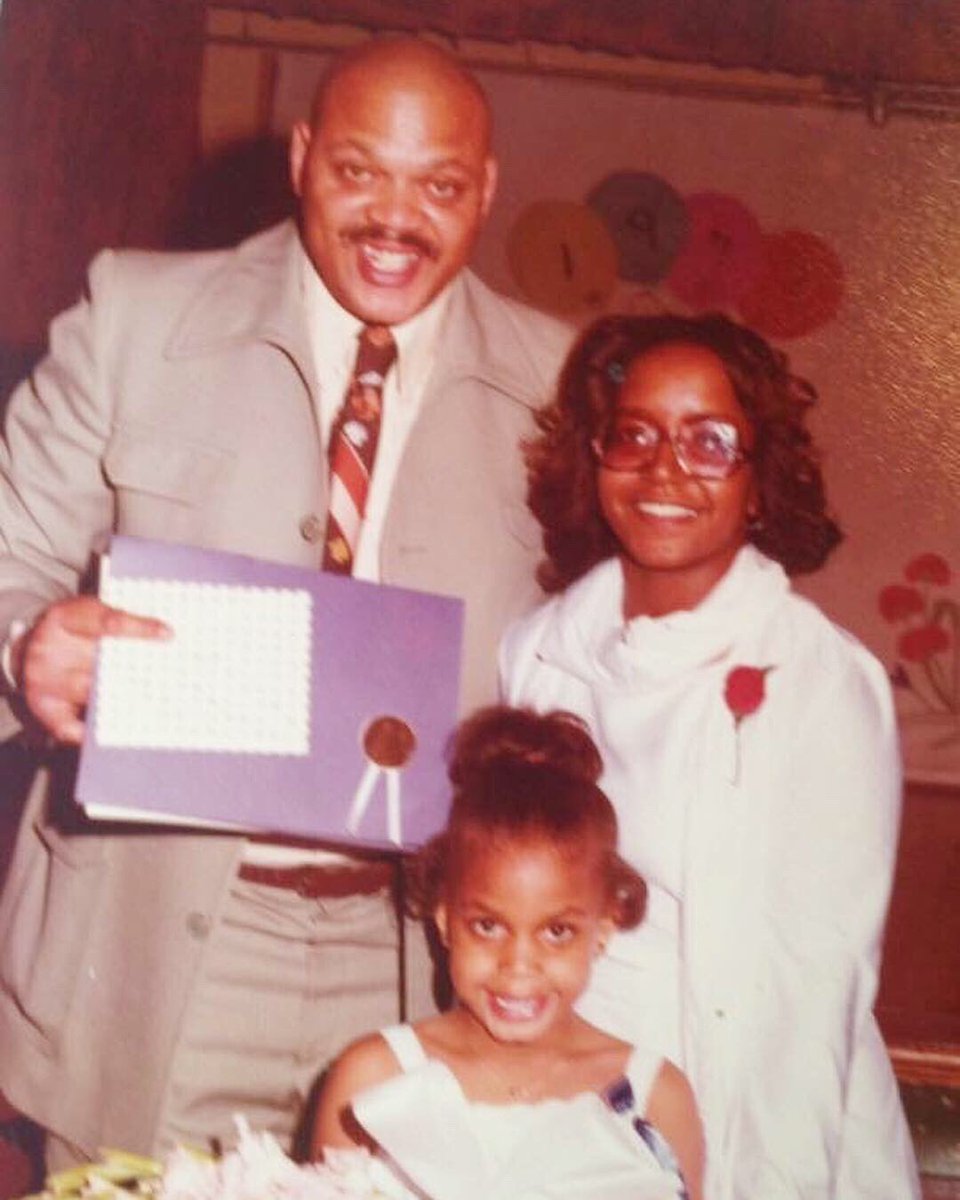 shellealycee's tweet photo. Happy Birthday Daddy!! I’d give anything for a hug!!! #BoyceColeman #DaddysGirl #MissingTheBigGuy #MyProtector #SpoiledUsRotten #MyNumber1Fan #CFD #ChicagosFinest #Squad5 #BigBubba #BabyHuey  #BestDJEver #ChicagoFirefighter #MyTwin #ILoveYouDaddy https://t.co/PAdnDfob59