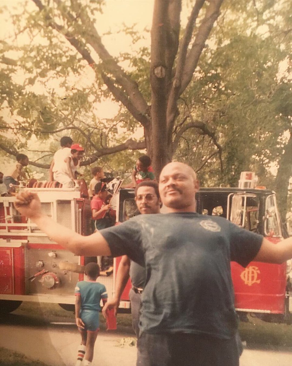shellealycee's tweet photo. Happy Birthday Daddy!! I’d give anything for a hug!!! #BoyceColeman #DaddysGirl #MissingTheBigGuy #MyProtector #SpoiledUsRotten #MyNumber1Fan #CFD #ChicagosFinest #Squad5 #BigBubba #BabyHuey  #BestDJEver #ChicagoFirefighter #MyTwin #ILoveYouDaddy https://t.co/PAdnDfob59
