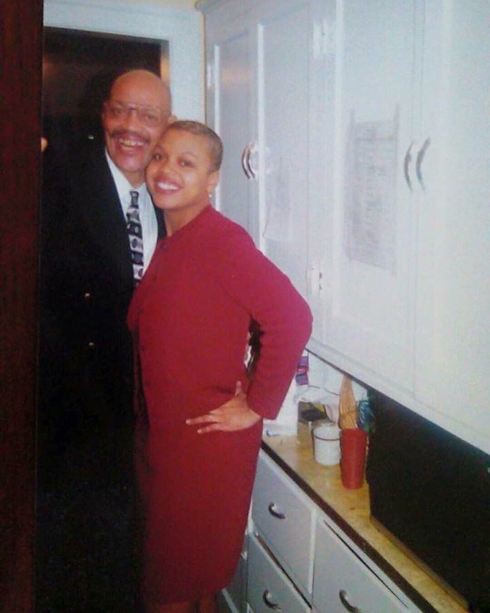 shellealycee's tweet photo. Happy Birthday Daddy!! I’d give anything for a hug!!! #BoyceColeman #DaddysGirl #MissingTheBigGuy #MyProtector #SpoiledUsRotten #MyNumber1Fan #CFD #ChicagosFinest #Squad5 #BigBubba #BabyHuey  #BestDJEver #ChicagoFirefighter #MyTwin #ILoveYouDaddy https://t.co/PAdnDfob59