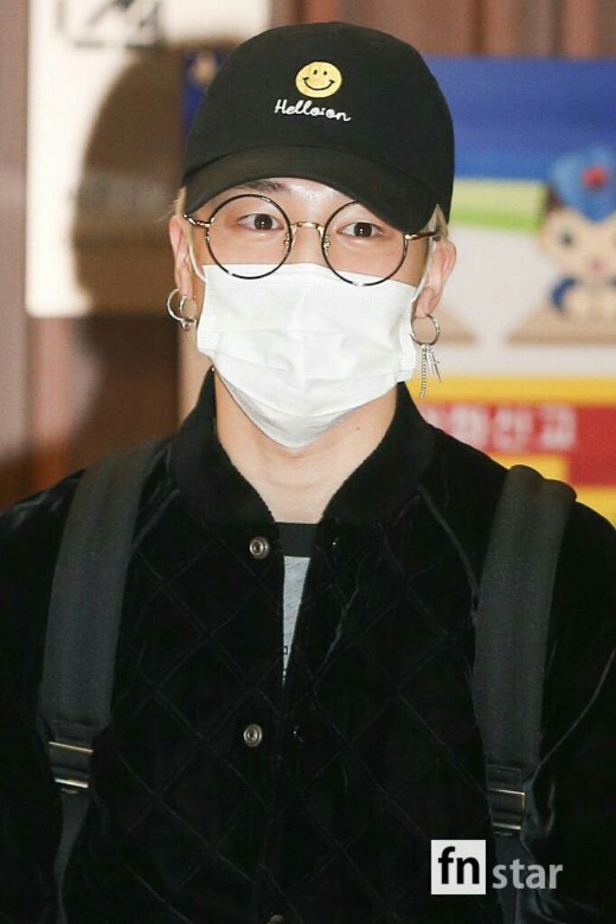 PricillaJohn7's tweet photo. April fool on 1 April 19
Me: Hye Jimin! Lost this? 😎😎😎#BTSPEDIA
Jimin: Ermm 🤔🤔🤔🤔🤔

Today on 5 April 19
Jimin : I found it ! 😜😜😜😜 LOL! 
Me: 😂😂😂😂😂😂😂🙈🙈🙈🙈
@BTS_twt https://t.co/JgAxRBh0T1