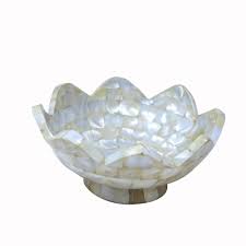 KrishnStore's tweet photo. This Bowl is made from MOP &amp; there is beautiful 3D work on it make the product special &amp; elegant .This product is perfect for your home décor &amp; to gift someone, use in dry fruits serving and multi-purpose.
https://t.co/QaMAUEFVkl
https://t.co/FYZmFePl2s https://t.co/fF2srlEamZ