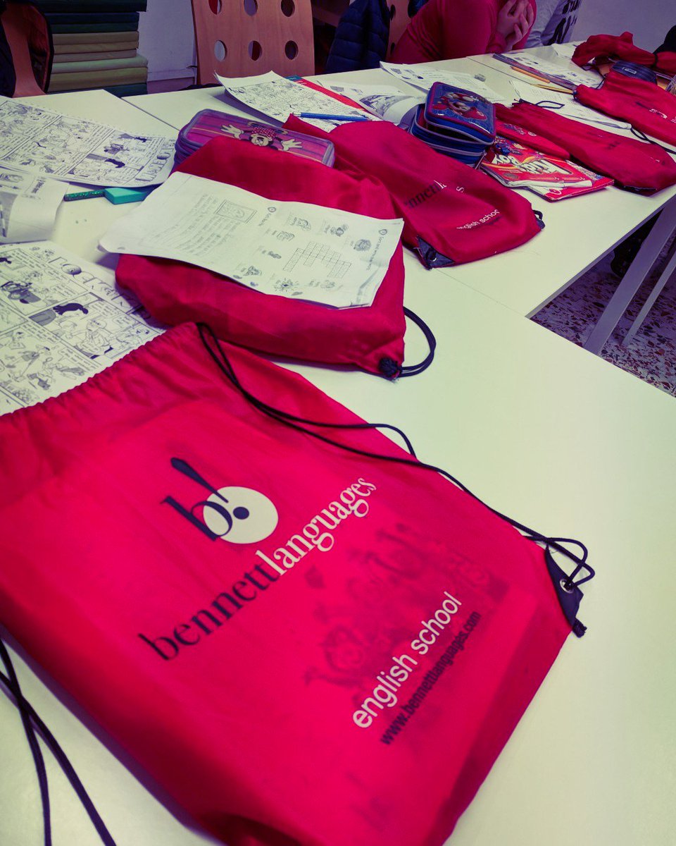 BennettLanguage's tweet photo. Ordine o disordine???
Per noi solo un bel tavolo pieno di tanta voglia di imparare!
#bennettlanguages
#bennettstudents
#bennettbags
#learning
#learnenglish
#englishcourse
#englishlesson
#learningenglish
#civitavecchia
#fridayevening https://t.co/KWmAhCV6yZ