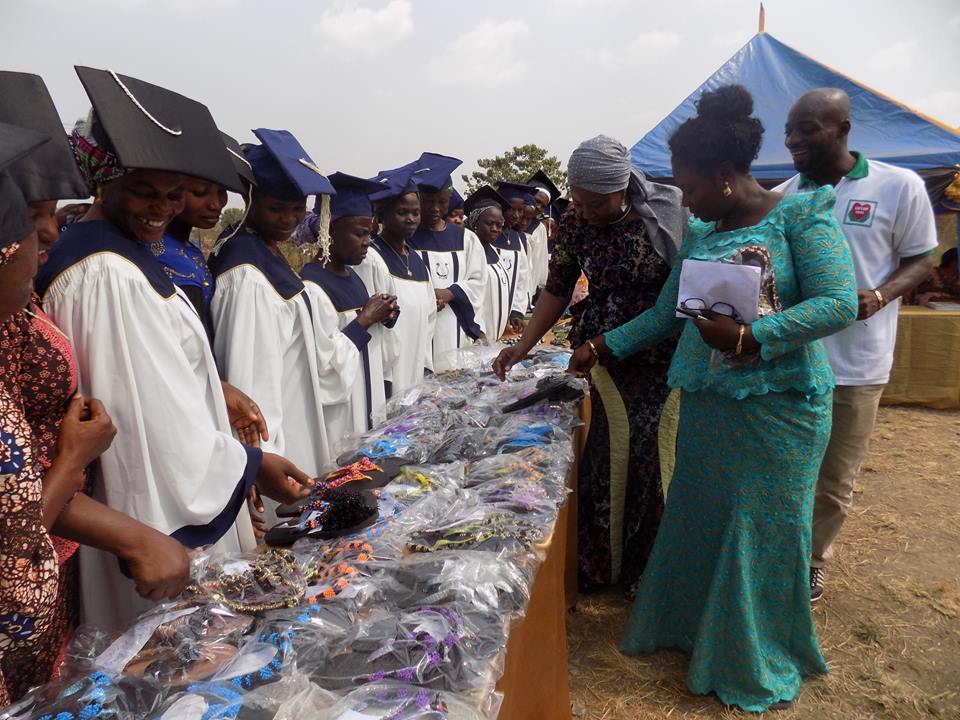 LUCAF01's tweet photo. Sustainable community and household level interventions require capacity building of home drivers, at LUCAF we prioritize capacity building for Caregivers. @IdrisOzovehe @EPIC_Africa_ @capacity4dev @USAIDAfrica @FMICNigeria @hamingra1 @GGlohwoc https://t.co/PWBjX3umyw