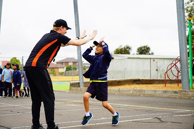 High fives for completing Term 1 ✅
・・・
What a term it’s been for our students!
From starting SWL, delivering clinics, completing First Aid certificates, surfing, volunteering, making new friends, SEDA Cup tryouts, undertaking assessment tasks and MUC… bit.ly/2YQizub