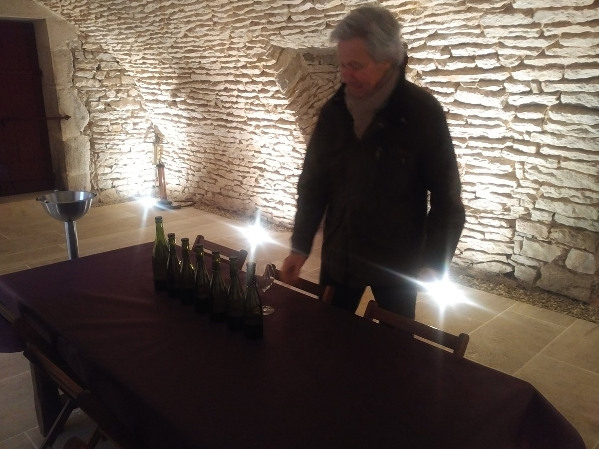 DoliverosDaniel's tweet photo. Once again back in #Volnay &amp; tasting @gdangerville is always a sublime experience, their 17's as expected, the most consistent of a small &amp; uneven year in #Burgundy all the #Wine showing magnificent transparency, w/croquant &amp; persistent #PinotNoir character, today, #Champans tops https://t.co/ZK93n7jpeF
