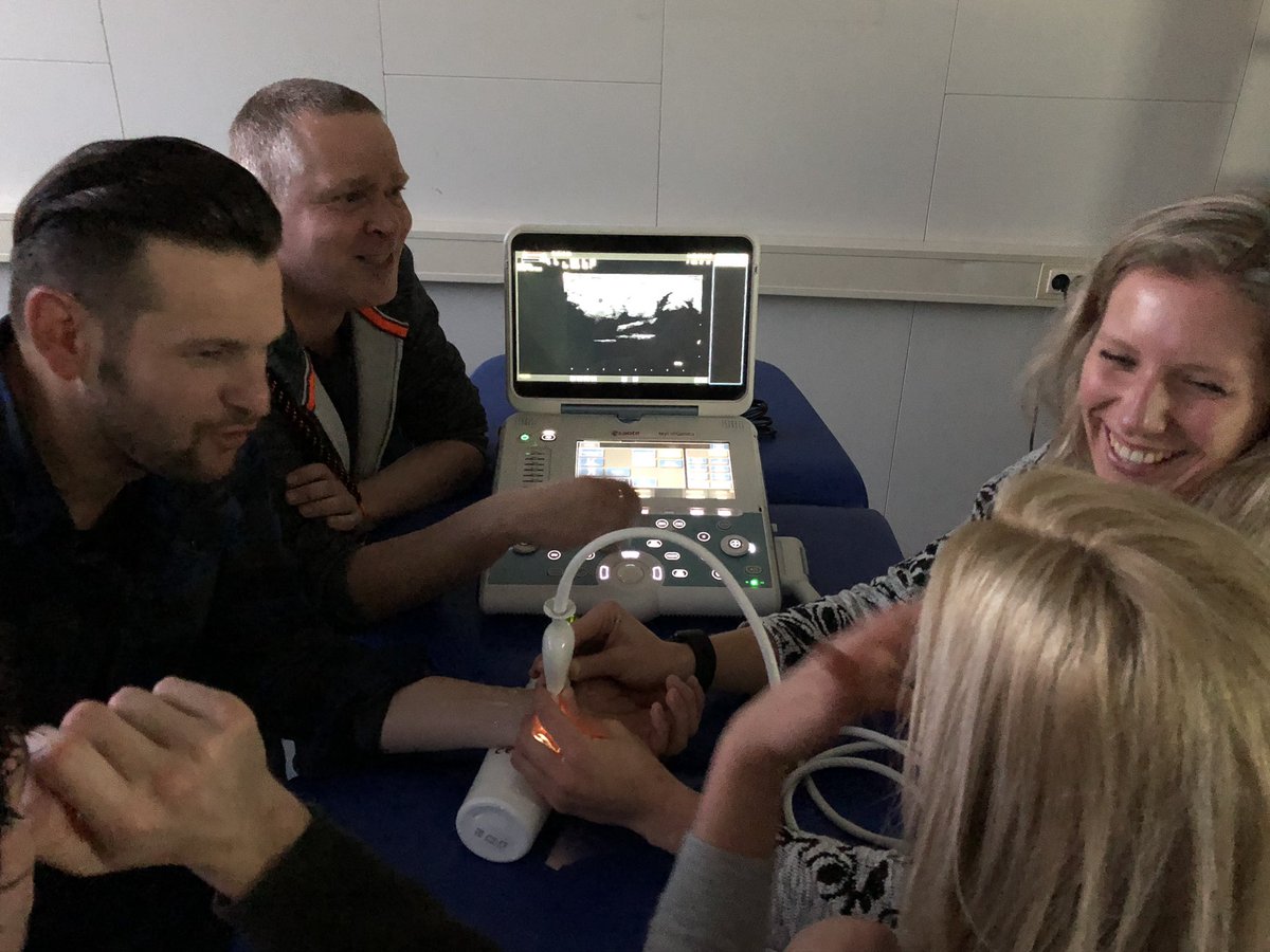 Echografie van de carpale tunnel en de nervus medianus. Scholingsavond van het <a href="/EchoBrabant/">Echo Netwerk Brabant</a> met dank aan Ferd Serton en Edwin van Oort! <a href="/EnrafNonius/">Enraf-Nonius Nederland</a> #fysiotherapie #echonetwerkbrabant