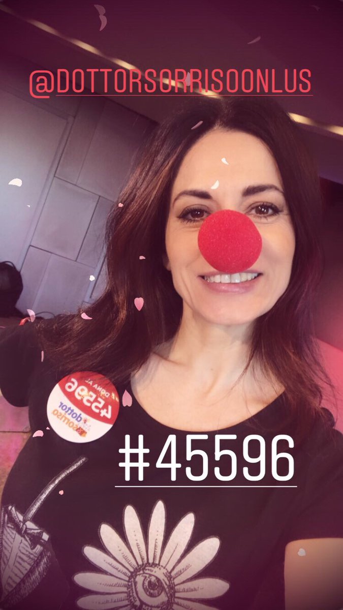 rossbrescia's tweet photo. Aiutiamo i clown di @Dottor_Sorriso  a portare gioia ai bambini negli ospedali ❤️❤️❤️ #45596 basta un sms  per regalare sorrisi 💖💖💖 https://t.co/bCCewB5SfO