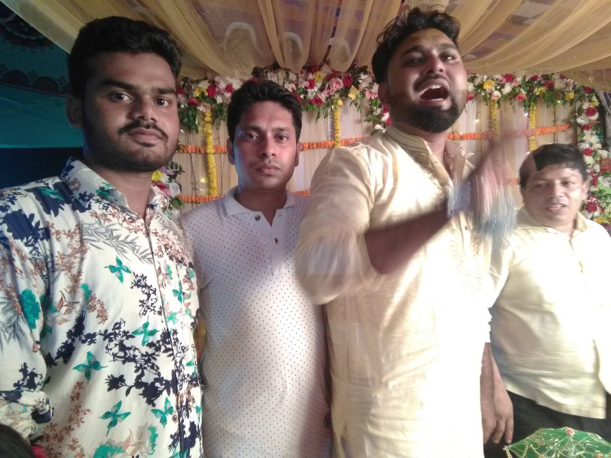 MMNazmulHasan2's tweet photo. শান্ত ভাইয়ের হলুদ সন্ধ্যা। 
মিরহাজিরবাগ,যাত্রাবাড়ি,ঢাকা https://t.co/XiQ74iznia