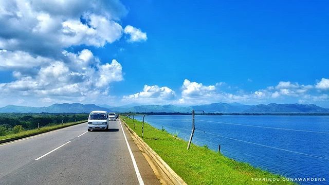 Udawalawa Reservoir
.
.
.
.
.
.
#sky #landscape #nature #cloud #road #travel #traveling #visiting #instatravel #instago #water #horizon #summer #guidance #tree #outdoors #sight #somewhereinheaven #lake #scenic #mobilephotography #mobileclick #visitsrilanka #shotfromthegalaxy…