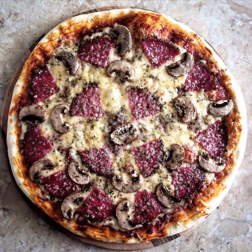 CookThisFoodCom's tweet image. Delicious Pizza with Mushroom &amp;amp; Salami

#cookthisfood #pizza #mozzarella #parmesan #gouda #cheese #salami #mushroom #marinara #oregano #tasty #delicious #food